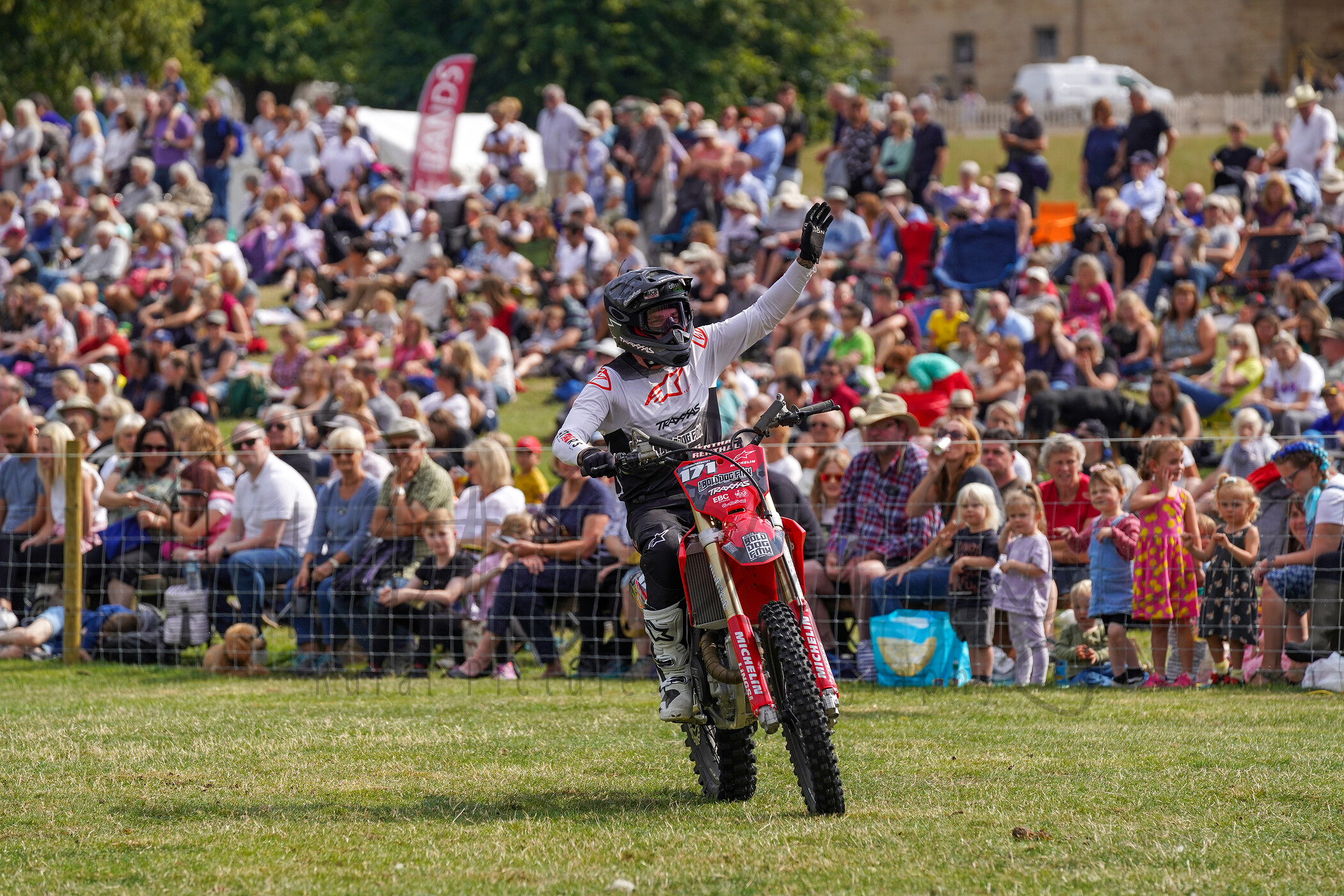 RMD01104 
 Keywords: 2022, Chatsworth, Country Fair, Peak District